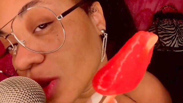 Asmr big lips