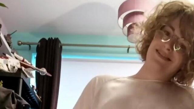 Sissy gulps own jism