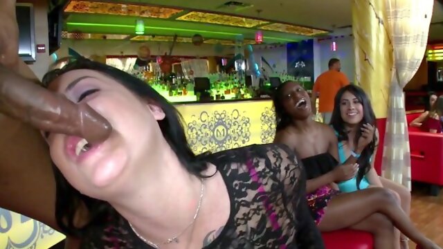 Threesome action with extravagant Brick Danger from Dancing Bear