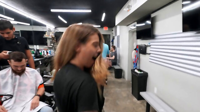 PAWG with weird kinks goes to the barbershop and gets fucked