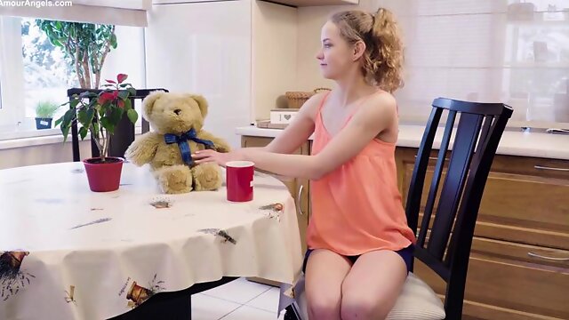 キッチン, ストリップ