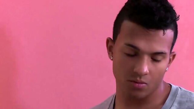 MaleIcons.com - Devons naive behaviour getting a supreme firm poking from Derek