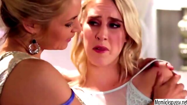 Hot Scissor - Cadence Lux And Sarah Vandella