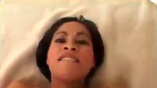 Mei Yu sucks and fucks a BWC gets a facial