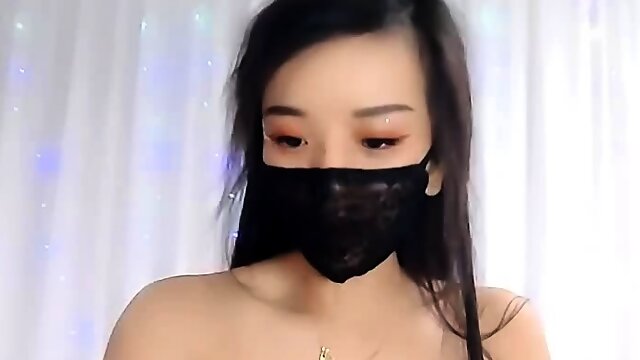 Hot amateur Asian GF toys sucks and fucks