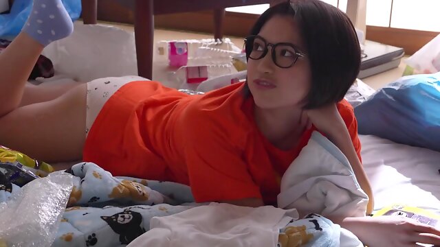 Asian Big Tits Unzensiert, Japanese Kissing Uncensored, Brünette