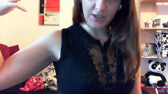Roleplay Findom Recorded on Skype: My Jerk Likes to Spend All His on Me!