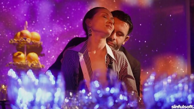 Shalina Devine and Kristina Grace are enjoying elegant night fuck