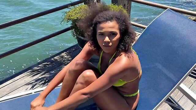 Alina Has A Messy Face