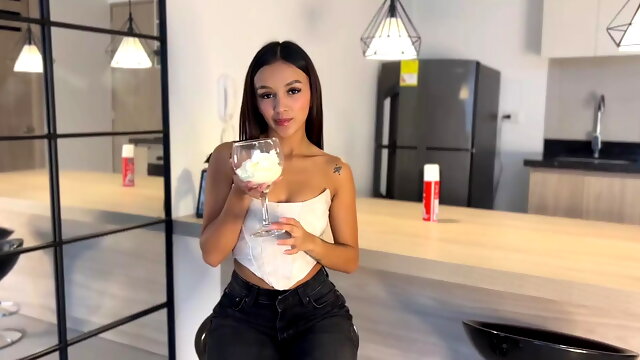 Hard Sex and a Great Cumshot on the Face