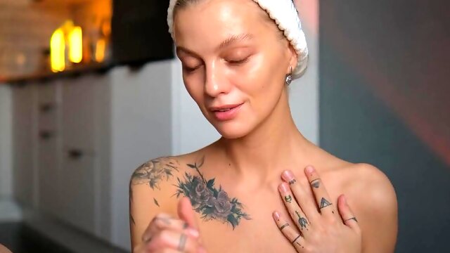 Sensuel, Mignonne, Innocente, Ejac