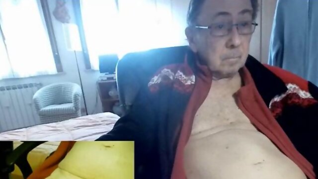 75 yo daddy from Italy 35