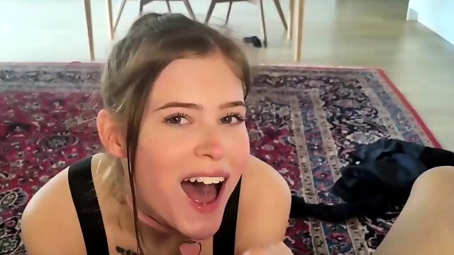 En Laisse French, Gros Plan