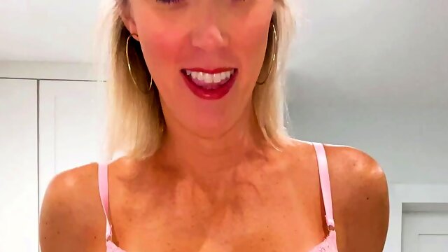 Vicky Stark - Nighty Lingerie Try-on
