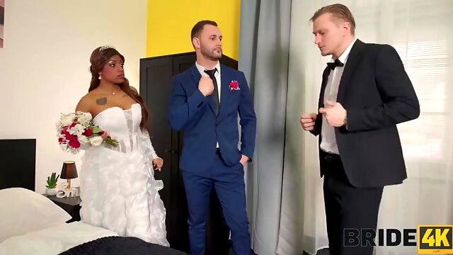 Ébène, Bas Collants