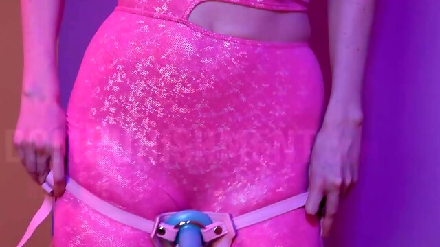 Dominatrix Charlie Kicks pegs Carlos Deth hard