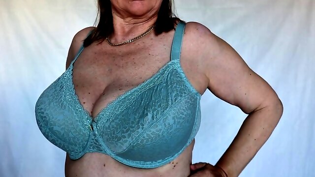 A spill of Color: huge-titted Granny MariaOlds Lingerie fashion Transformation