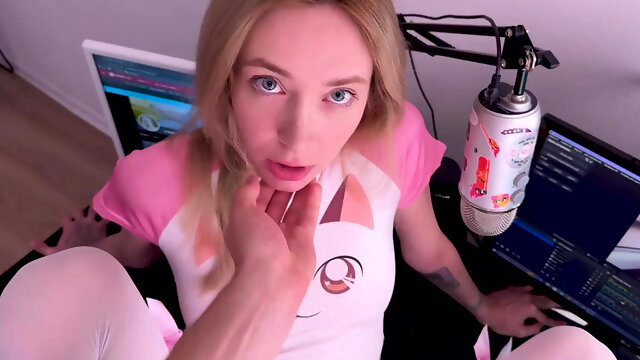 Stepsister gets busted moonlighting as a webcam model and PAYS FOR IT