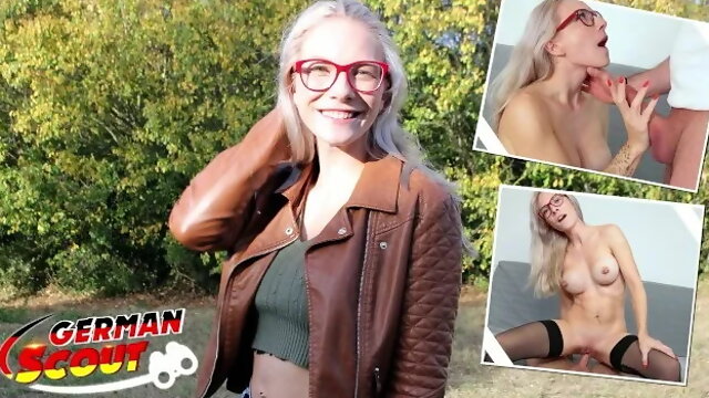 Fit Blonde Glasses Girl Vivi Vallentine Pickup and Talk to Casting Fuck