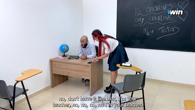 Inocente Estudiante Es Follada Por Su Profesor En El Salon De Clase Y La Bana Con Su Leche