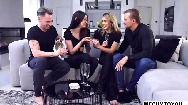 First Time Lesbian, Caprice, Double Pénétration, Première Fois