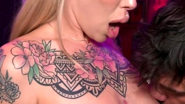 Cassidy Luxe Submits To The Horny Mans Rough Pounding