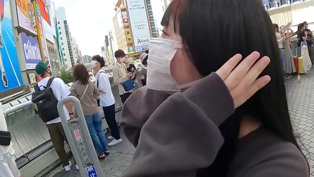 Congratulations to Hanshin Tigers! Yuna-chans second sex session in her life and has had a threesome on her date in Osaka? !   1