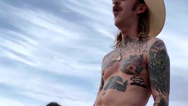 Shameless slut delivers deepthroating masterpiece outdoors