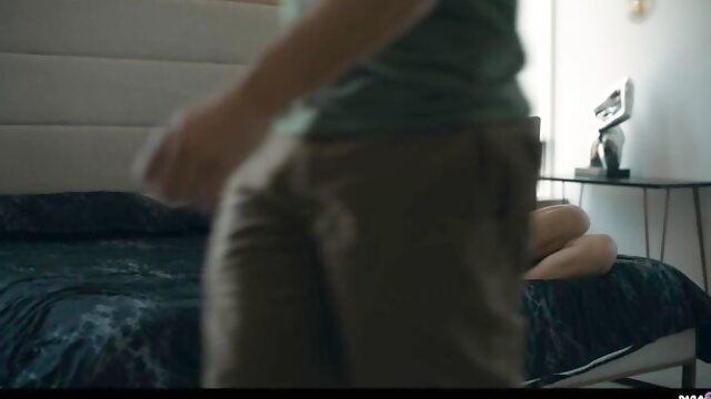 Glamour Nathan Bronson and Lulu Chu - hd action - Parasited