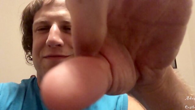 Vore: Alpha taunts Shrunken womanish Before slurp