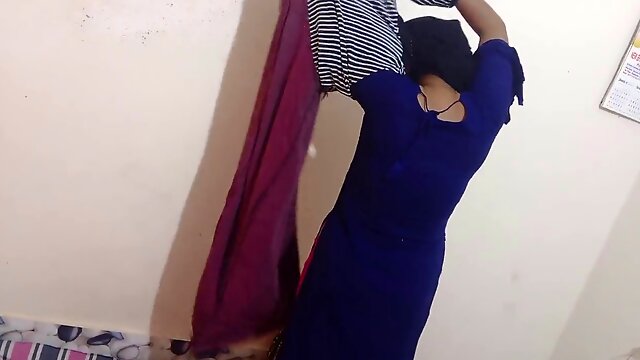 Bangladeshi girlfriend Nehe570 has a wild session with her boyfriend