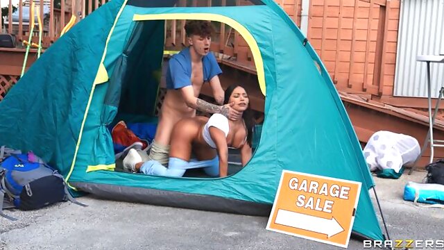 Im Freien, Großer Schwanz