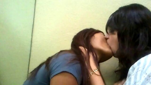 Deep amateur dare kissing on couch