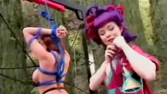 Lesbianas, Nalgadas, Bondage