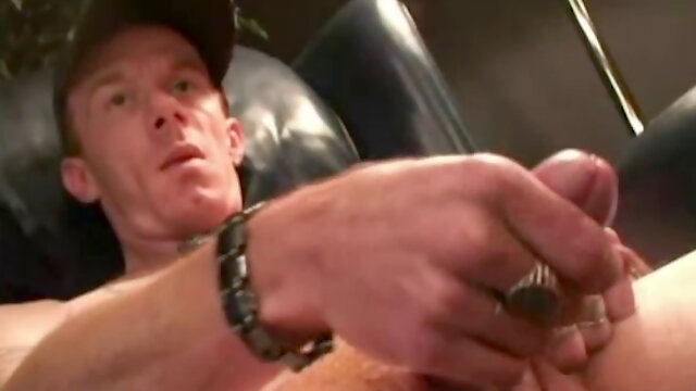 A very personable fellow from Alabama, Red is in Atlanta looking for work. Hes a landscaper by trade, but has artistic tendencies and might want to be a tattoo artist in the future.