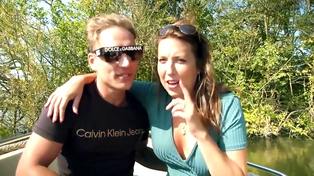 Daphne Natte Daphne Deint Hard Op En Neerf