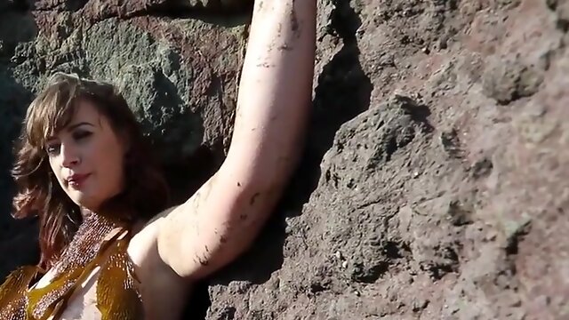 Lana Kendrick - Muddy Mermaid 3