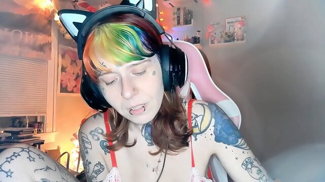 Puss adore Story Time