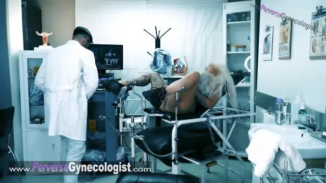 Free Full Video - Fake Gynecologist Fucks This 19-year-old Blonde in Her Clin...