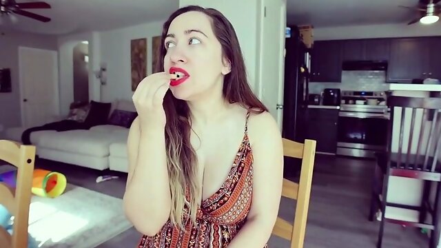 Lalunalewd â Jealous step-Mom Ruins Engagement