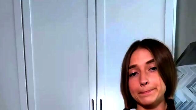 Redhead Solo, Webcam