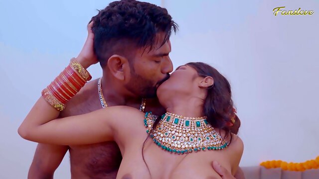 Slim Bhabhi Enjoyed Her First Suhagrat Night and Fucked Hard