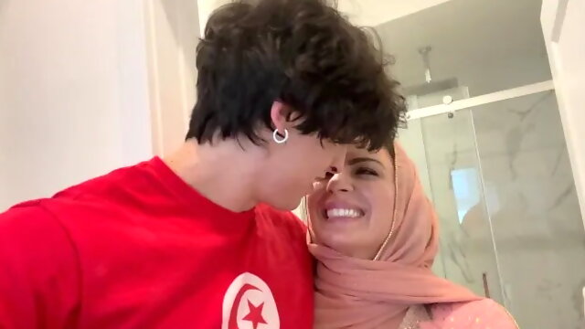Alina Angel Loves to get Her Pussy Eaten