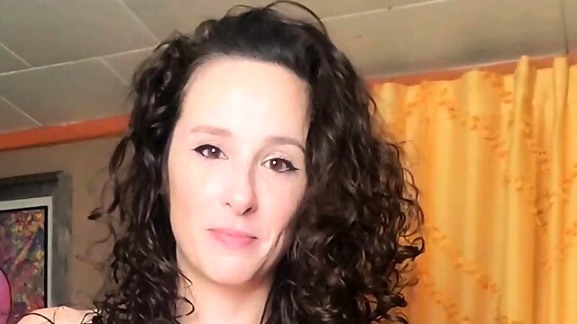 Close up amateur masturbating solo