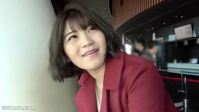 Cumming Squirting And Peeing!? When Her Pussy Is Caressed, She Starts Panting With A Voice Like A Cute Puppy And Falls In Pleasure