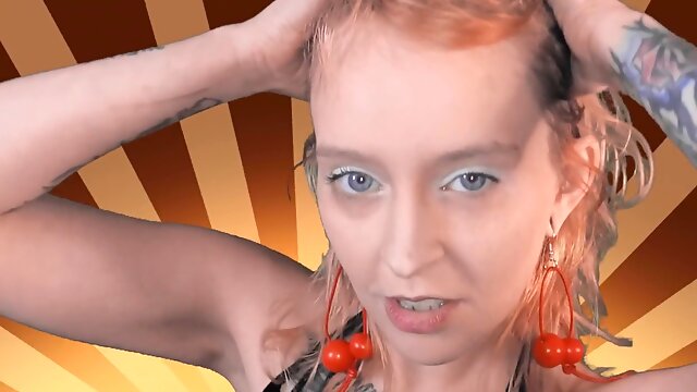 Pretty tiny cougar Gets A Mega facial
