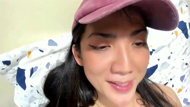 Ladyboy, Cumshot, Shemale, Handjob