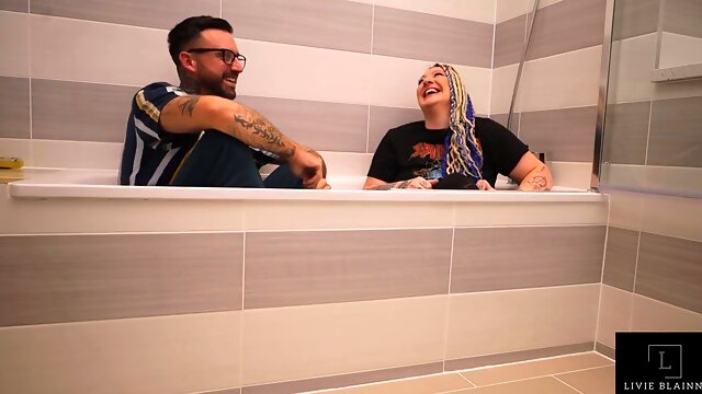 Candid interview with Frankie featuring Livie Blainn