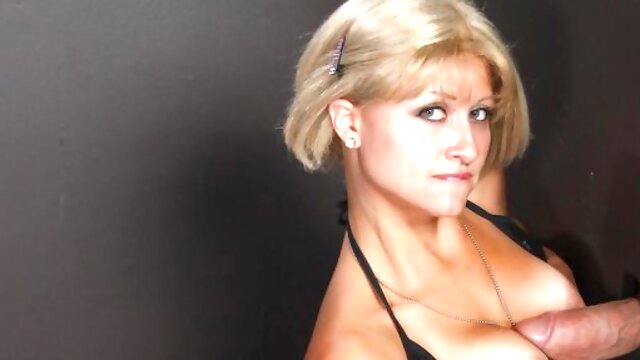 Agujero Glorioso, Polla Grande, Pelo Corto