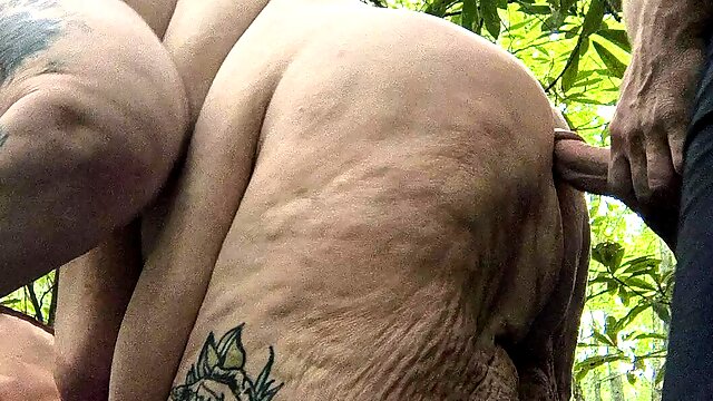 Slut Thought She Was Alone but Here Comes a Hard Stranger to Give Her the Big Bone